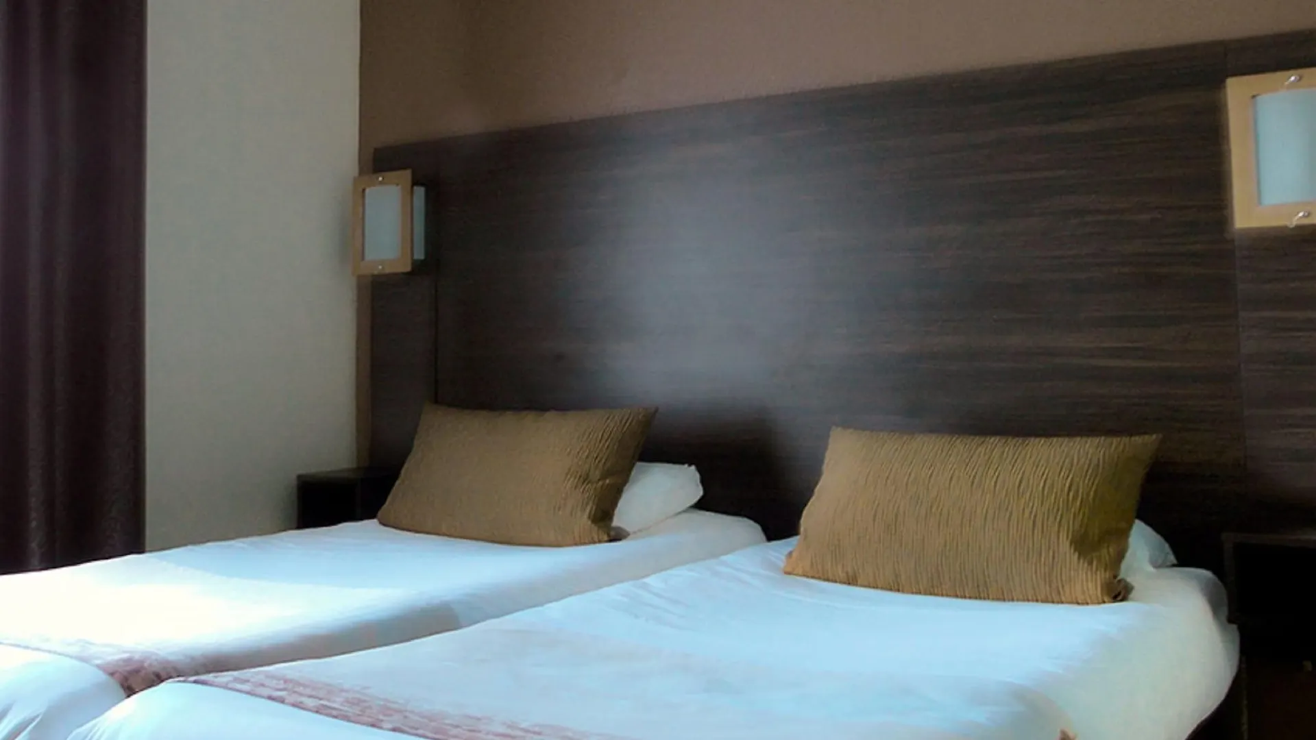 Derby Eiffel 3* Paris