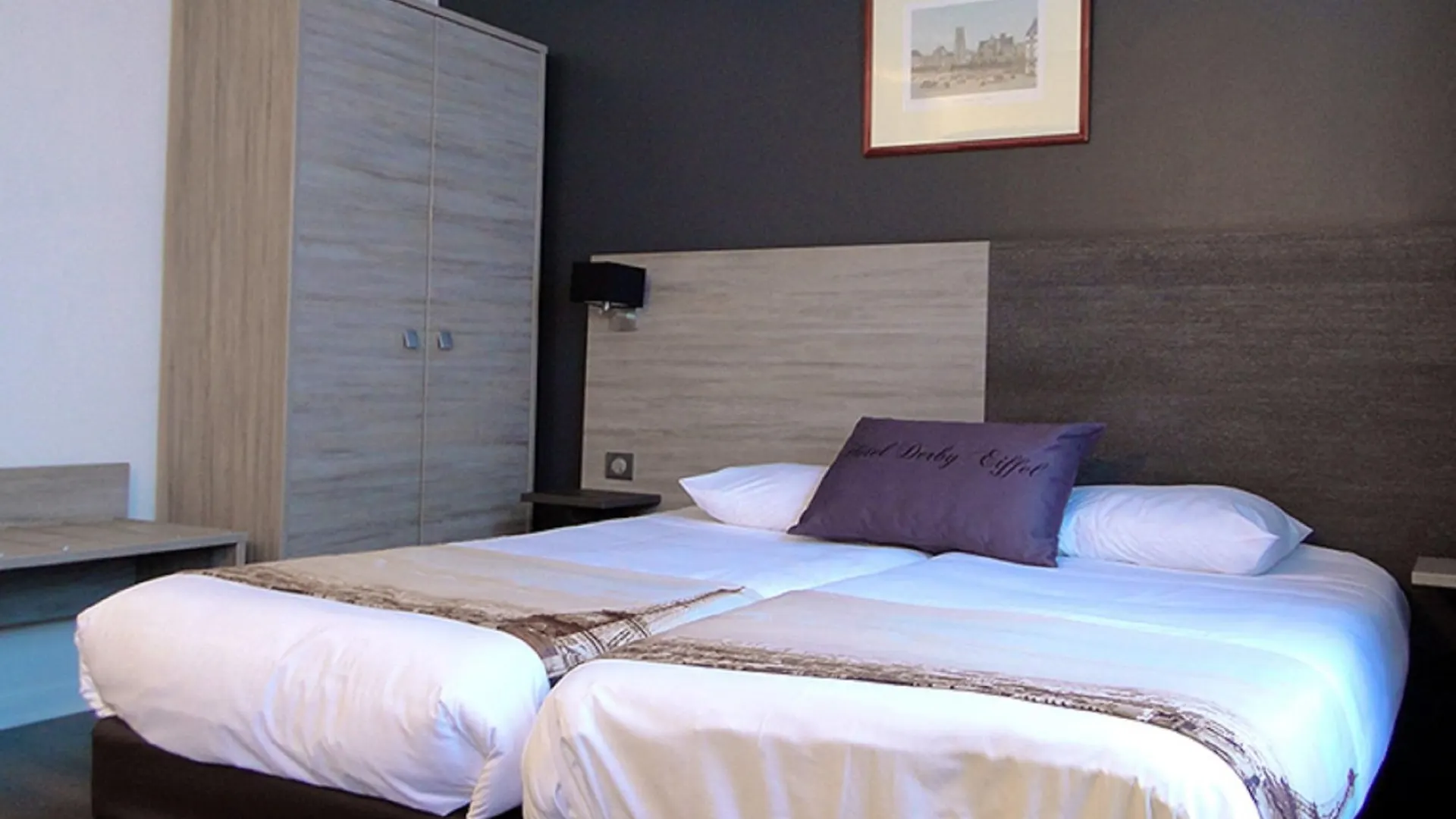 Derby Eiffel 3* Parigi