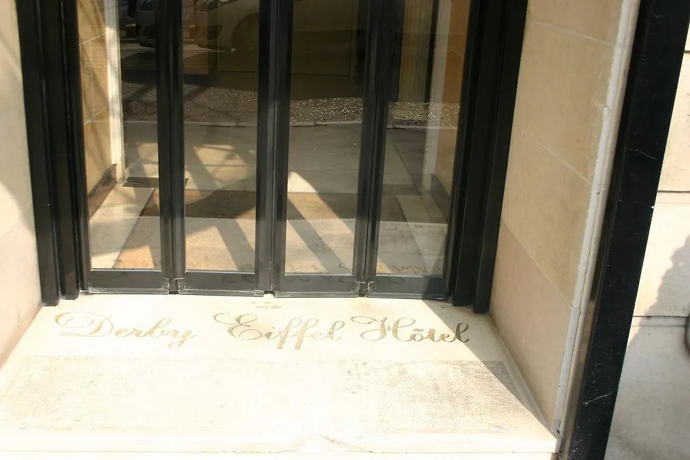 Derby Eiffel 3* Parigi